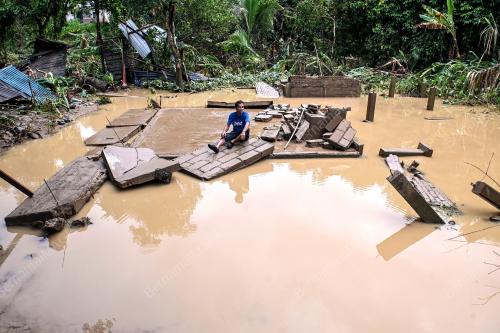 KESAN BANJIR BESAR KAMPUNG SHUKOR