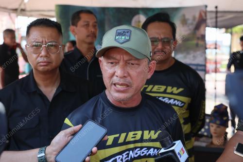 DATUK RAZALI IDRIS