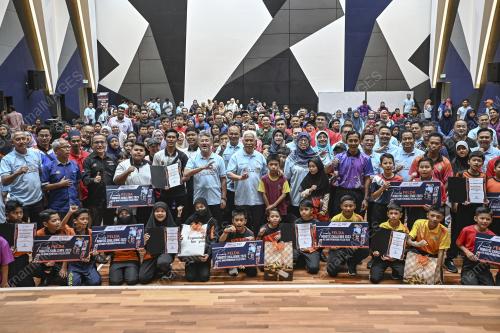 TAN SRI IDRIS JUSOH