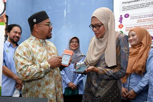 DATUK DR MOHD KHAIRUDDIN AMAN RAZALI