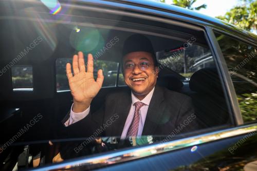 DATUK SERI DR AHMAD SAMSURI MOKHTAR