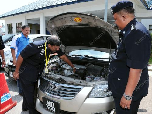 KERETA CURI