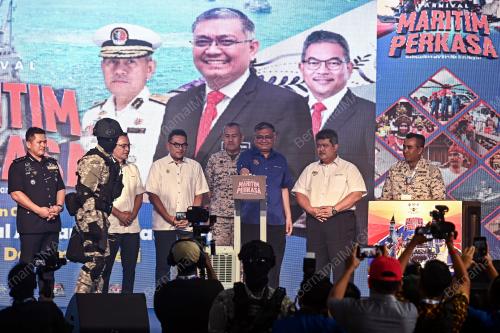 DATUK SERI DR. SHAMSUL ANUAR NASARAH