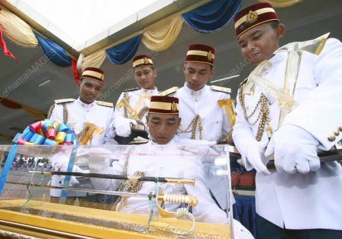 BOMBA DAN PENYELAMAT