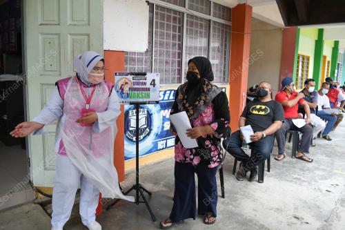 VAKSIN PENDUDUK PULAU REDANG