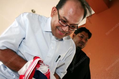 TR02_31012011_MAHKAMAH_SPRM
