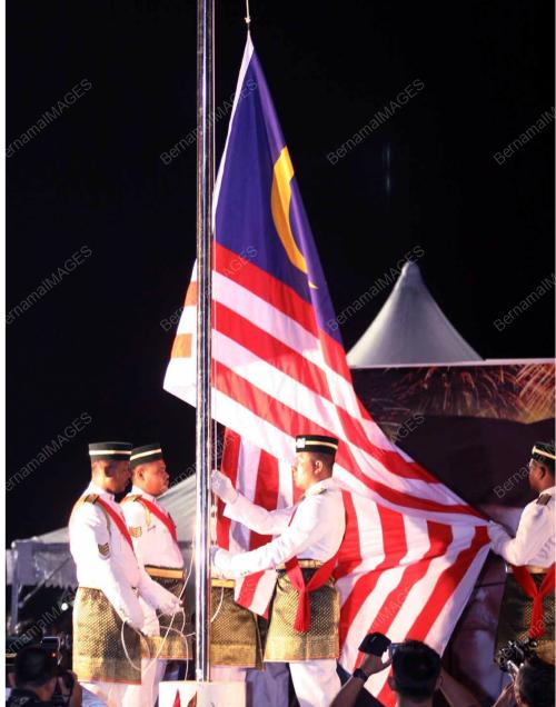 AMBANG KEMERDEKAAN KE-51