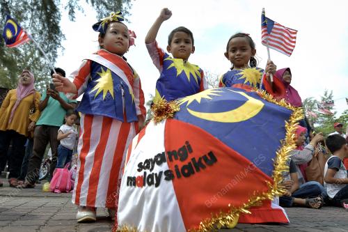 TR02_31082018_HARI_KEBANGSAAN_BN201808296896
