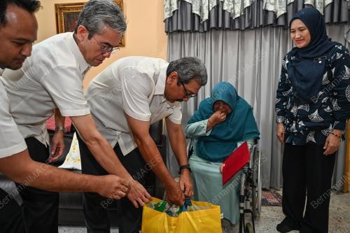 TAN SRI WAN AHMAD DAHLAN ABDUL AZIZ