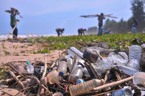 PEMBERSIHAN SAMPAH HANYUT