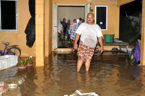 AIR LAUT PASANG BESAR