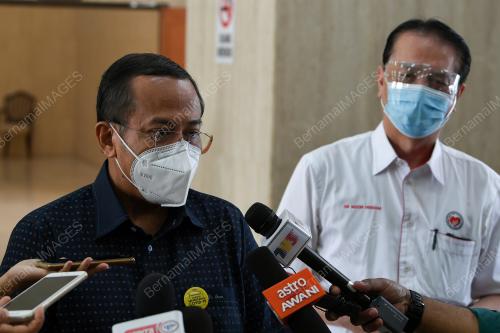 DATUK SERI DR AHMAD SAMSURI MOKHTAR