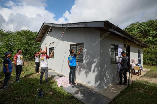 KAMPUNG ANGKAT MADANI
