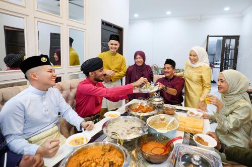 HARI RAYA AIDILFITRI BERBILANG BANGSA