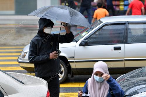 MONSUN TIMUR LAUT