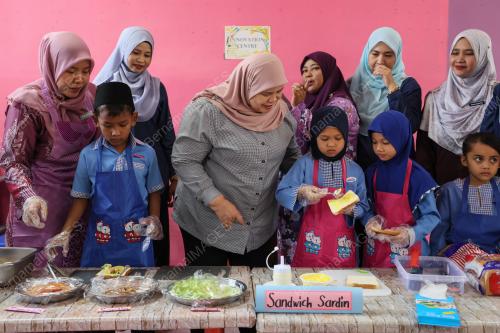DATUK RUBIAH WANG
