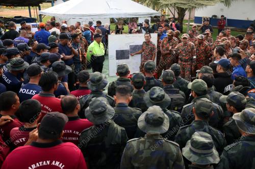 OPERASI MENCARI MANGSA KEPALA AIR
