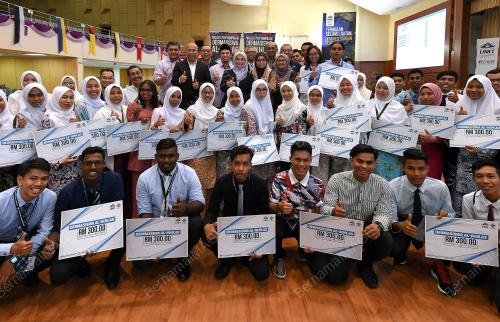 TR03_03092019_UMT_PELAJAR_BN201909039873