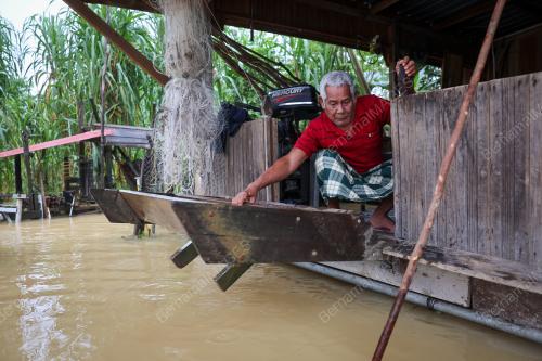 RUMAH RAKIT TERAPUNG