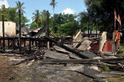 TR03_04022018_RUMAH_TERBAKAR