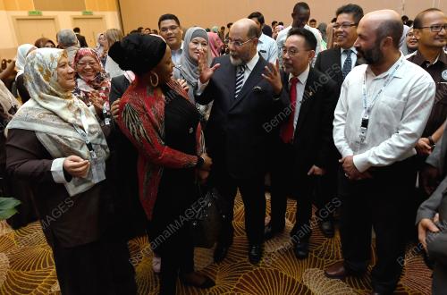 TR03_04042018_CONFERENCE_BN201804023878
