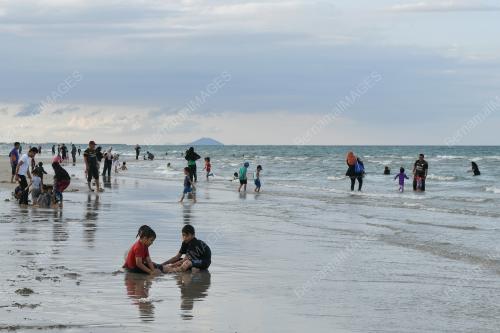 RIADAH DI PANTAI