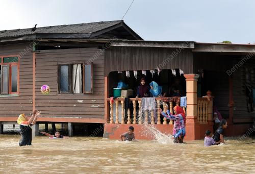 TR03_05012018_BANJIR