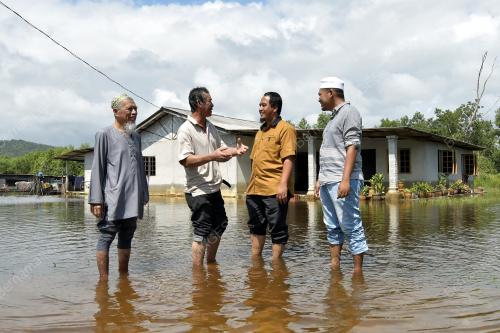 TR03_06012019_BANJIR_KILAT