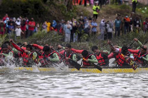 KEJOHANAN PERAHU PANJANG