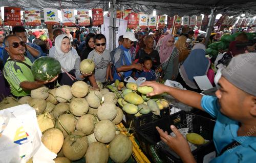 TR03_06042018_USAHAWANITA_BN201804023923