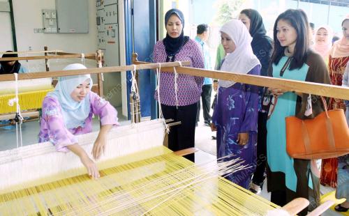 TUANKU NUR ZAHIRAH