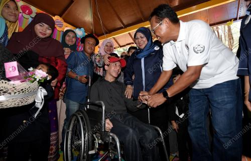 TR03_07042018_USAHAWANITA_BN201804023923