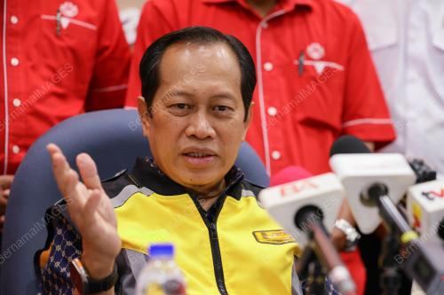 DATUK SERI AHMAD MASLAN