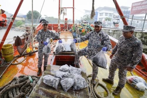 KAPTEN MARITIM KHAIRULANUAR ABDUL MAJID