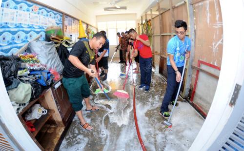 TR03_08012017_BERSIH_BANJIR