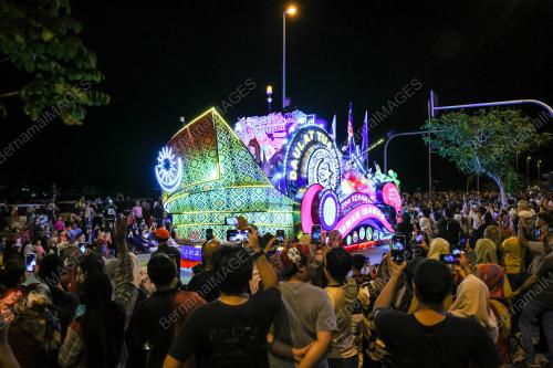 KENDERAAN BERHIAS