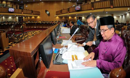 TR03_08082016_SIDANG_DUN