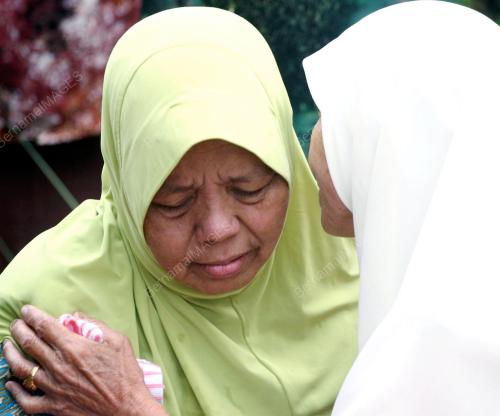 TR03_08092012_JENAZAH_TIBA