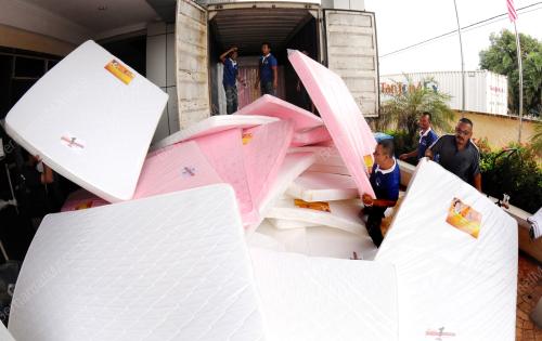 TR03_09012014_BANTUAN_BANJIR