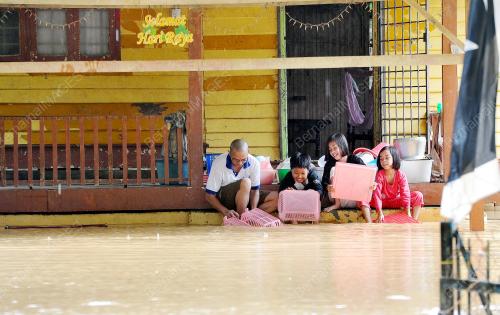 TR03_09012015_BANJIR