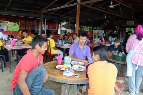 TR03_09052014_NASI_AYAM
