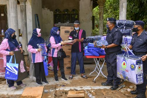 PROGRAM BANTUAN PRIHATIN PASCA BANJIR