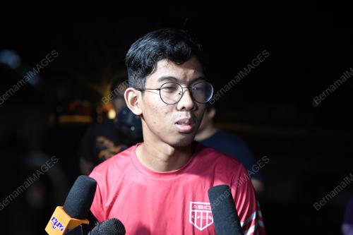 DUA LELAKI DIKHUATIRI LEMAS DI PANTAI