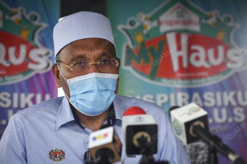 DATUK IDRIS AHMAD