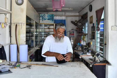 SONGKOK TERENGGANU