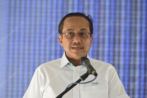 DATUK SERI DR AHMAD SAMSURI MOKHTAR