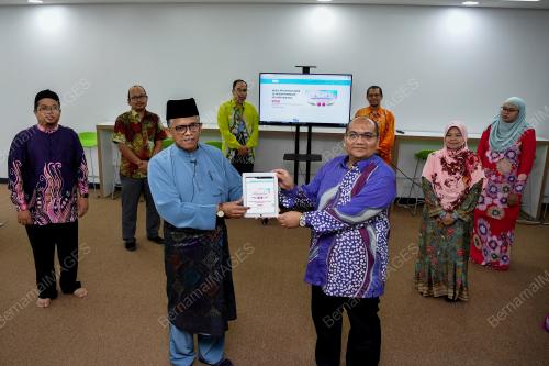 PROF DATUK DR HASSAN BASRI AWANG MAT DAHAN