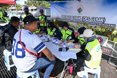 OPS GERAK KENDERAAN BERMOTOR