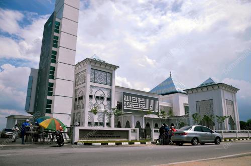 MASJID SEBERANG TAKIR