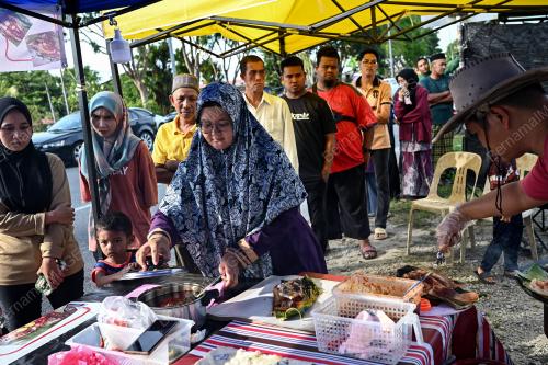 TINJAUAN BAZAR RAMADAN